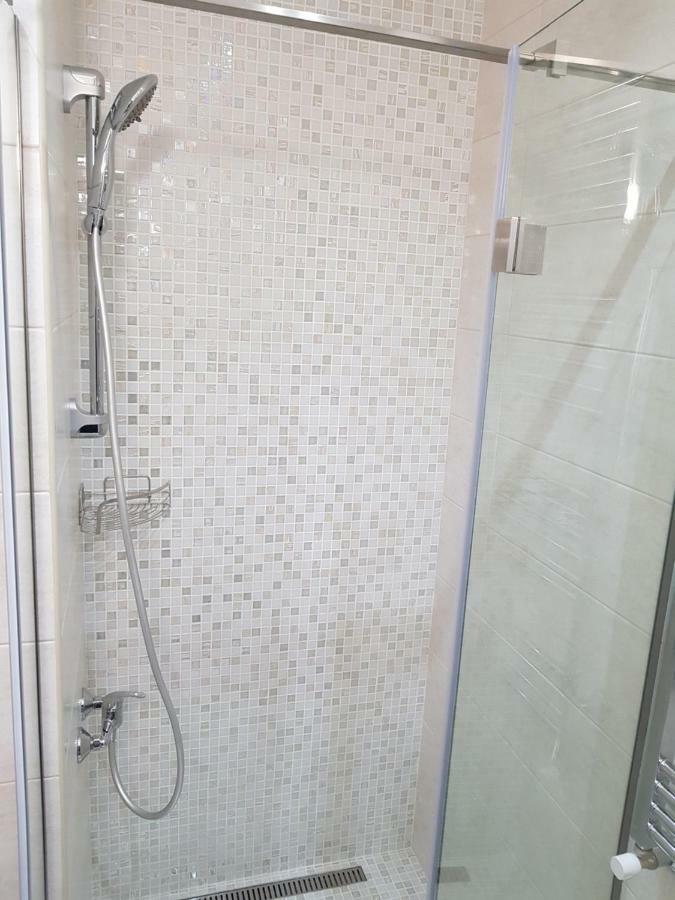 Central Comfortable One-Bedroom Apartment Chişinǎu Buitenkant foto