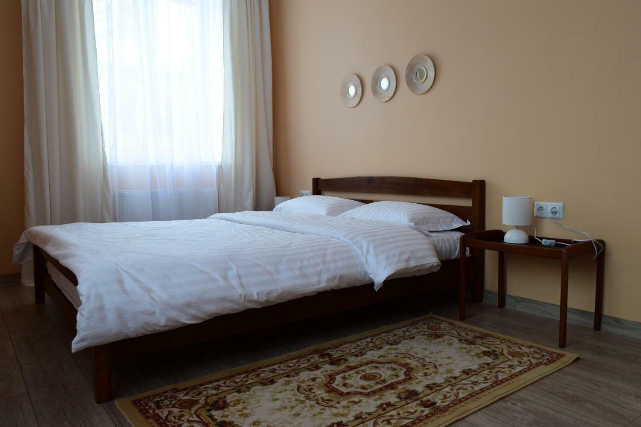 Central Comfortable One-Bedroom Apartment Chişinǎu Buitenkant foto